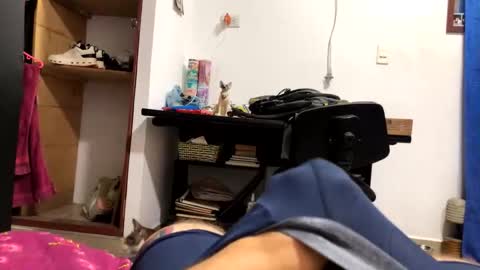 elkinjose182112 online show from February 9, 2026, 4:49 am