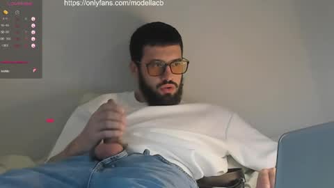 Snapshot of ella2oo4 chatting on April 7, 2026, 6:52 pm Chris online show from April 7, 2026, 6:52 pm