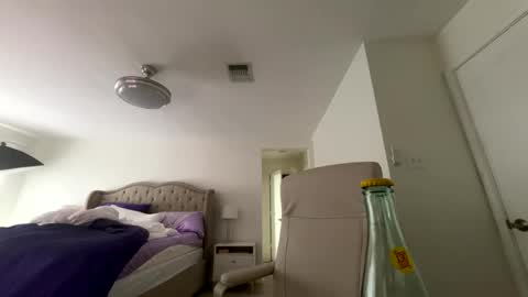 Snapshot of ella_ella_ella_ay chatting on October 7, 2025, 7:55 pm ella_ella_ella_ay online show from October 7, 2025, 7:55 pm