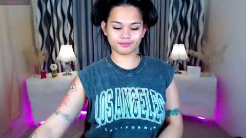 HI ITS ME ELLA online show from October 5, 2025, 8:07 pm