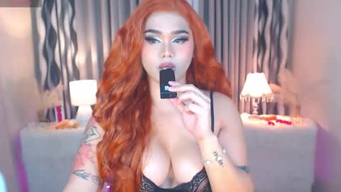 Snapshot of ella_fantasia chatting on December 14, 2025, 4:40 am HI ITS ME ELLA online show from December 14, 2025, 4:40 am