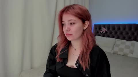 Snapshot of ella_mayers chatting on September 12, 2025, 12:16 pm Ella Mayers online show from September 12, 2025, 12:16 pm