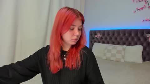 Snapshot of ella_mayers chatting on October 23, 2025, 12:26 pm Ella Mayers online show from October 23, 2025, 12:26 pm