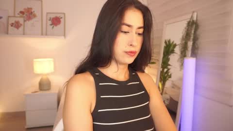 ELLA OWEN online show from November 1, 2025, 2:52 pm