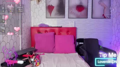 Snapshot of ella_rouse1 chatting on February 20, 2025, 12:04 pm ella rouse online show from February 20, 2025, 12:04 pm