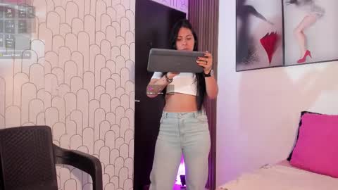 Snapshot of ella_rouse1 chatting on September 16, 2025, 11:55 am ella rouse online show from September 16, 2025, 11:55 am