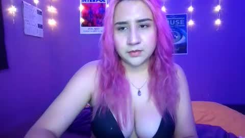 Ella Frannz online show from May 7, 2026, 3:12 am