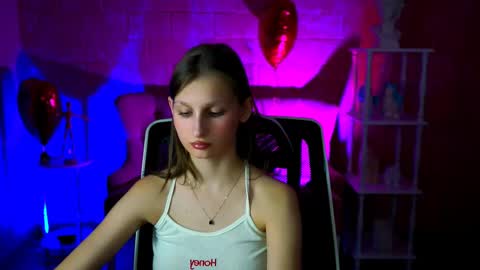 Snapshot of ellahorton chatting on March 5, 2025, 4:57 pm Ella online show from March 5, 2025, 4:57 pm