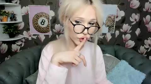 ellajoiness online show from July 2, 2026, 5:19 pm