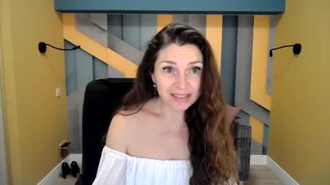 EllaLongs online show from December 28, 2024, 12:35 pm