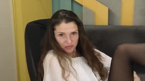 EllaLongs online show from January 4, 2025, 3:28 pm