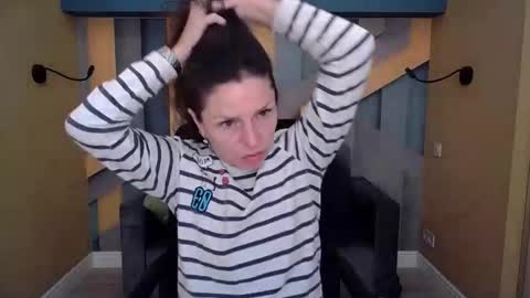 EllaLongs online show from April 4, 2026, 11:29 am