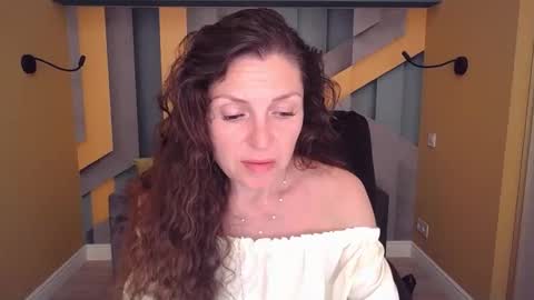 Snapshot of ellalongs chatting on May 23, 2026, 11:25 am EllaLongs online show from May 23, 2026, 11:25 am