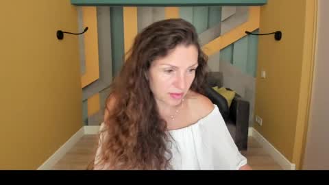 EllaLongs online show from July 24, 2026, 12:14 pm