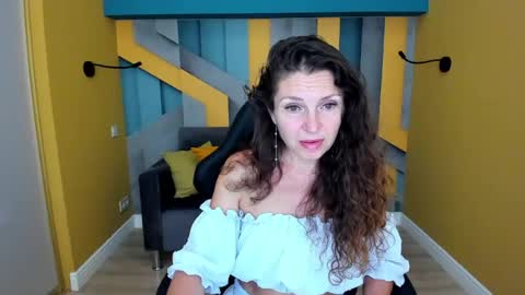 EllaLongs online show from July 28, 2026, 11:39 am