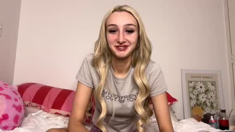 Snapshot of ellamcdaniel chatting on June 26, 2026, 11:09 pm ellamcdaniel online show from June 26, 2026, 11:09 pm