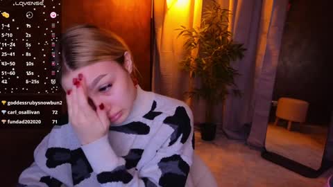 Snapshot of ellamilla chatting on January 21, 2025, 6:00 am ellamilla online show from January 21, 2025, 6:00 am