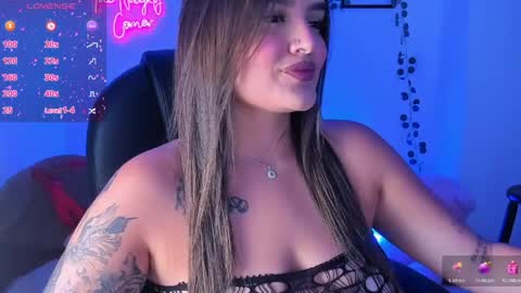 ellarosee_ online show from April 2, 2026, 6:27 pm