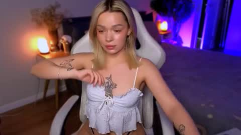 Ella online show from January 18, 2026, 1:26 pm