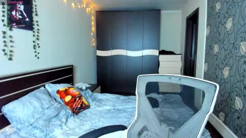 Snapshot of elle_blair chatting on October 22, 2025, 1:44 pm Luna online show from October 22, 2025, 1:44 pm