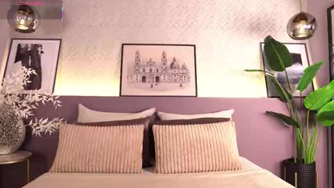 Elle Diane online show from March 18, 2026, 10:24 pm