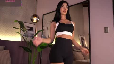 Elle Diane online show from June 1, 2026, 10:11 pm
