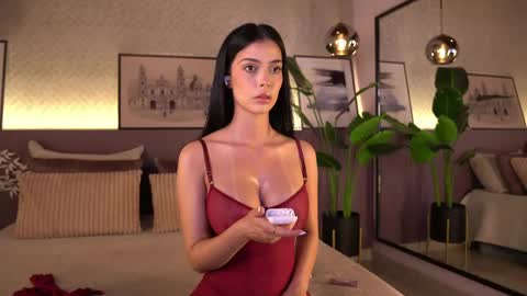 Elle Diane online show from June 3, 2026, 10:48 pm