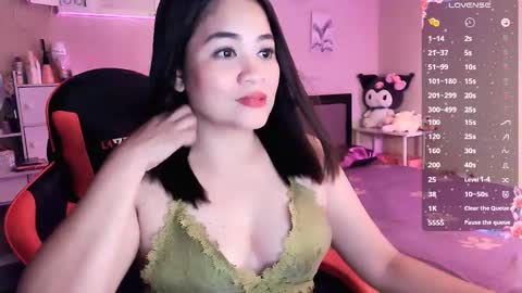 Snapshot of elleelle123 chatting on February 19, 2026, 1:56 am Ann online show from February 19, 2026, 1:56 am