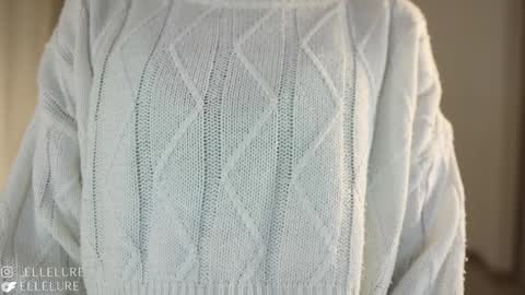 Snapshot of ellelure_ chatting on February 3, 2025, 7:10 pm Linda Restrepo online show from February 3, 2025, 7:10 pm