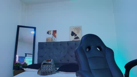 Snapshot of ellie_alves chatting on September 18, 2025, 11:56 am Ellie online show from September 18, 2025, 11:56 am