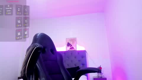 Snapshot of ellie_alves chatting on October 14, 2025, 12:17 pm Ellie online show from October 14, 2025, 12:17 pm