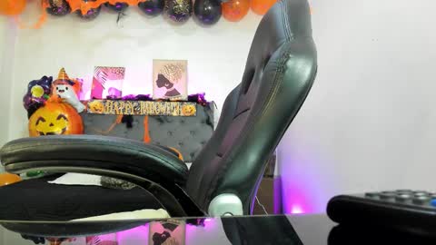 Snapshot of ellie_alves chatting on October 29, 2025, 12:07 pm Ellie online show from October 29, 2025, 12:07 pm