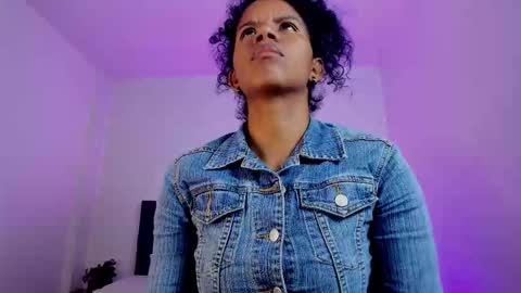 Snapshot of ellie_alves chatting on November 6, 2025, 12:28 pm Ellie online show from November 6, 2025, 12:28 pm