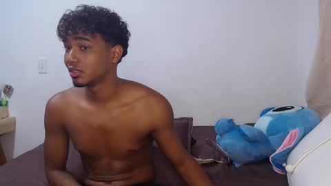 Snapshot of ellie_andy19 chatting on February 20, 2025, 4:39 am kev dani online show from February 20, 2025, 4:39 am