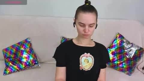 Snapshot of ellie_babyy chatting on October 26, 2025, 10:54 am Ellie online show from October 26, 2025, 10:54 am