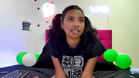 ellie_cute7 online show from April 11, 2026, 7:18 pm