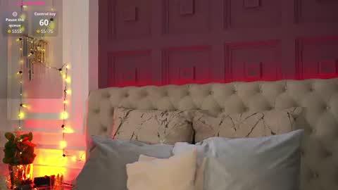 EllieJules online show from July 14, 2026, 3:44 am