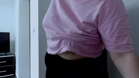 Ellie online show from April 7, 2026, 7:31 am