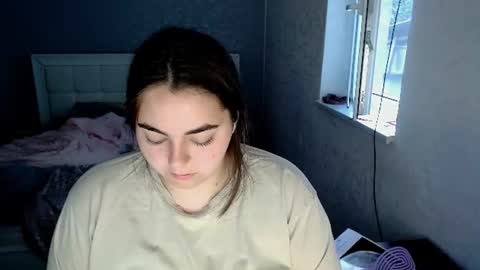 Ellie online show from July 17, 2026, 3:24 am