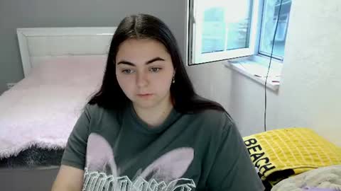 Ellie online show from July 18, 2026, 4:05 am