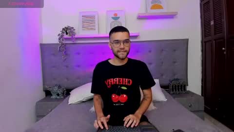 Snapshot of elliot_flame chatting on June 22, 2026, 4:48 pm ELLIOT online show from June 22, 2026, 4:48 pm