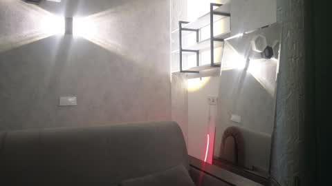 elliot_muscle04 online show from January 17, 2026, 4:11 pm