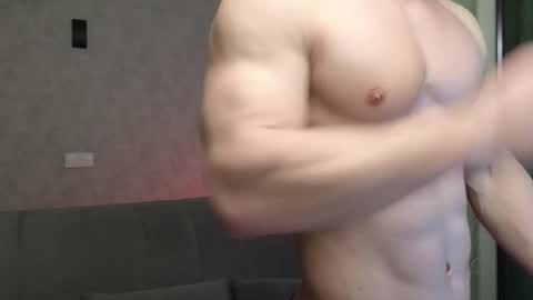 elliot_muscle04 online show from February 28, 2026, 3:46 pm