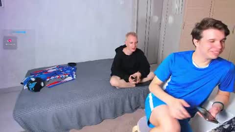 Snapshot of elliot_winki chatting on July 21, 2026, 6:21 pm elliot_winki online show from July 21, 2026, 6:21 pm