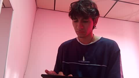 elliotazert online show from July 17, 2026, 9:41 pm