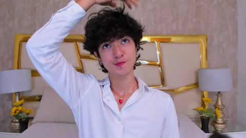 Snapshot of elliotvolkov chatting on December 20, 2025, 3:08 pm elliotvolkov online show from December 20, 2025, 3:08 pm