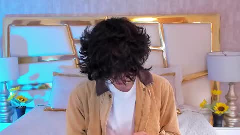 Snapshot of elliotvolkov chatting on January 9, 2026, 4:43 pm elliotvolkov online show from January 9, 2026, 4:43 pm