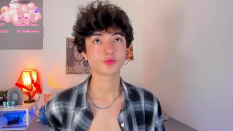 elliotvolkov online show from May 7, 2026, 2:33 pm