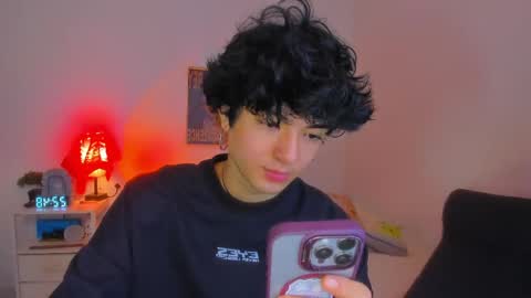 elliotvolkov online show from May 27, 2026, 3:42 pm