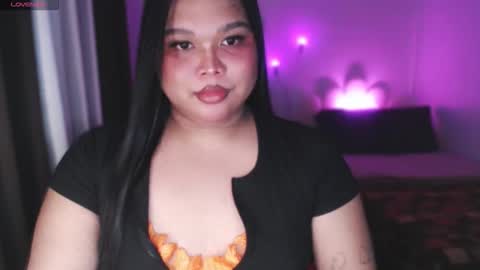 Ellise online show from April 12, 2026, 4:17 am